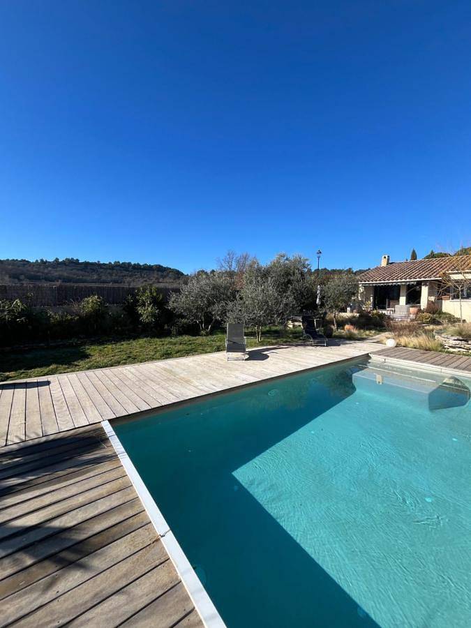 Location de vacances pour 4 personnes, avec vue ainsi que jardin et piscine, animaux acceptés à Saint-Pantaléon - 2