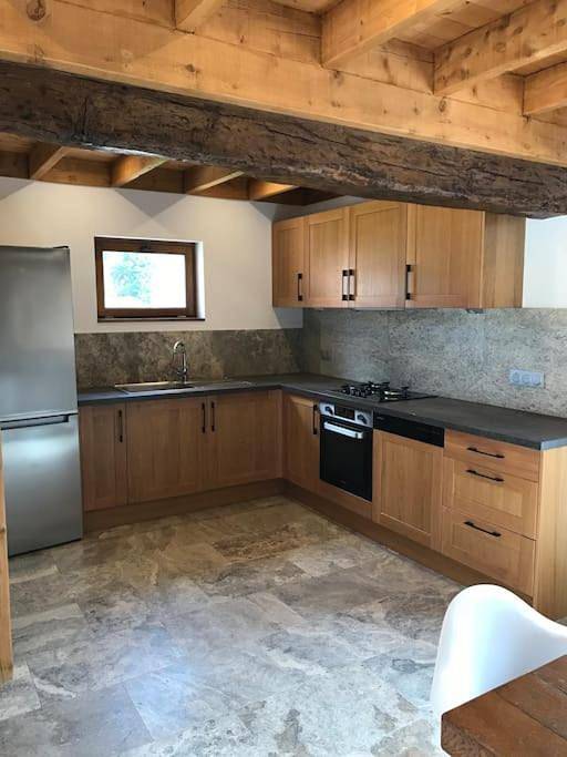 Location de vacances pour 14 personnes, avec vue et piscine ainsi que vue sur le lac et jardin à Chaumont-sur-Tharonne - 4