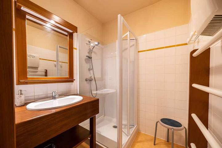 Location de vacances pour 4 personnes, avec jardin et piscine à Le Soulié - 4