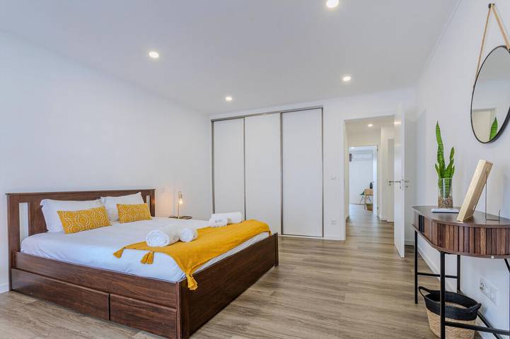 Ganze Wohnung, Ferienwohnung für 6 Personen mit Terrasse in São Miguel Island, Ponta Delgada