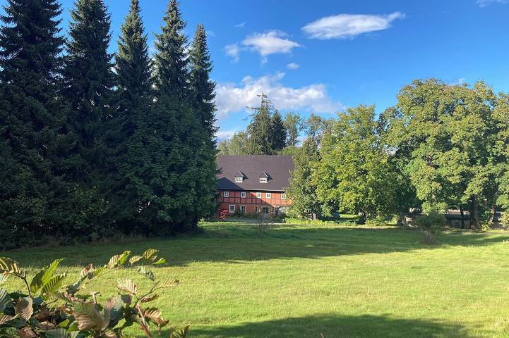 Ferienhaus für 12 Personen, mit Pool und Garten in Jonsdorf