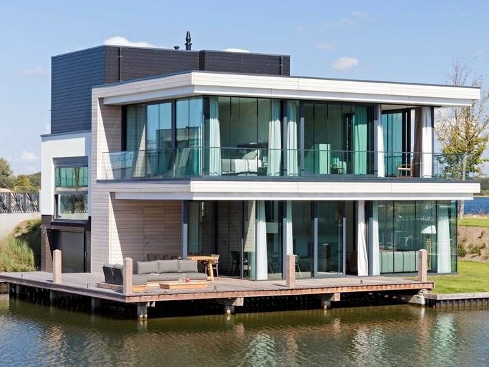 Ferienhaus für 12 Personen, mit Balkon und Garten