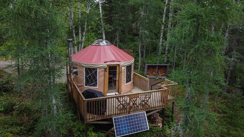 Tente pour 4 personnes, avec terrasse ainsi que vue et jardin dans Canada - 3