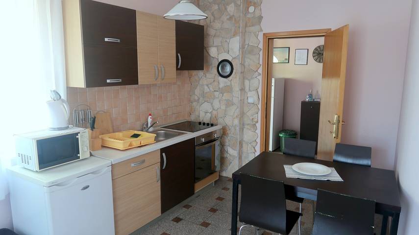 Ferienwohnung für 5 Personen, mit Balkon/Terrasse in Lovište