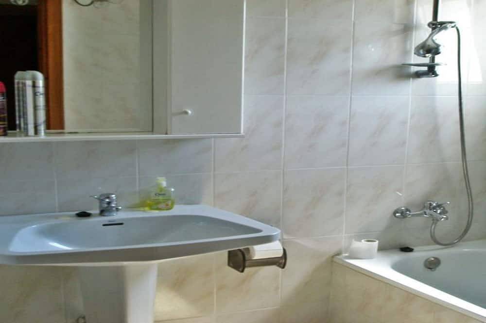 Apartamento entero, Bungalow para 4-5 personas a 50 m de la playa de arena. in Playa Moncayo, Guardamar del Segura