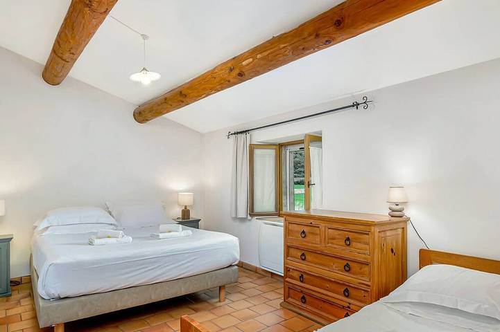 Location de vacances pour 7 personnes, avec balcon et jardin à Simiane-la-Rotonde - 3