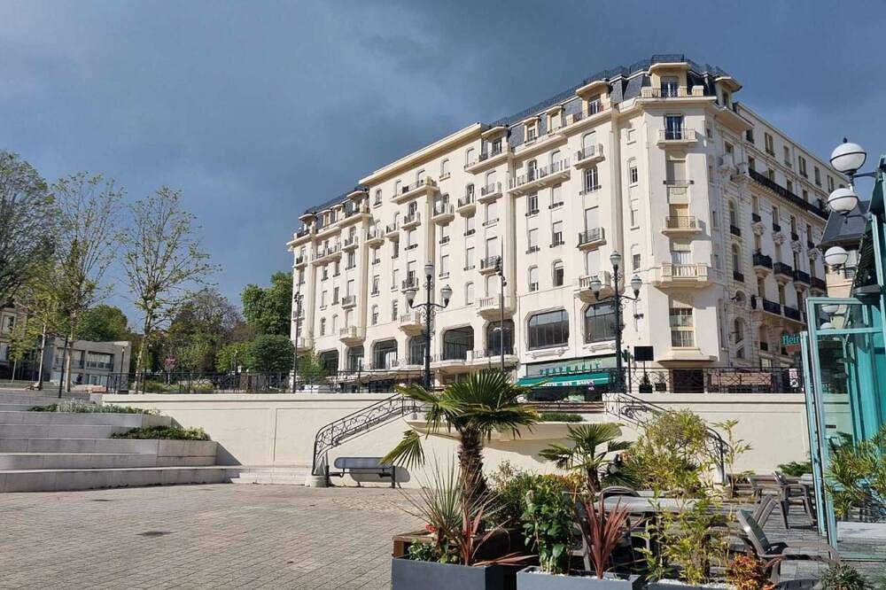Apartamento entero, Douceur Pastel ★Studio ★Wifi in Châtelguyon, Parque Natural Regional Volcans d'Auvergne