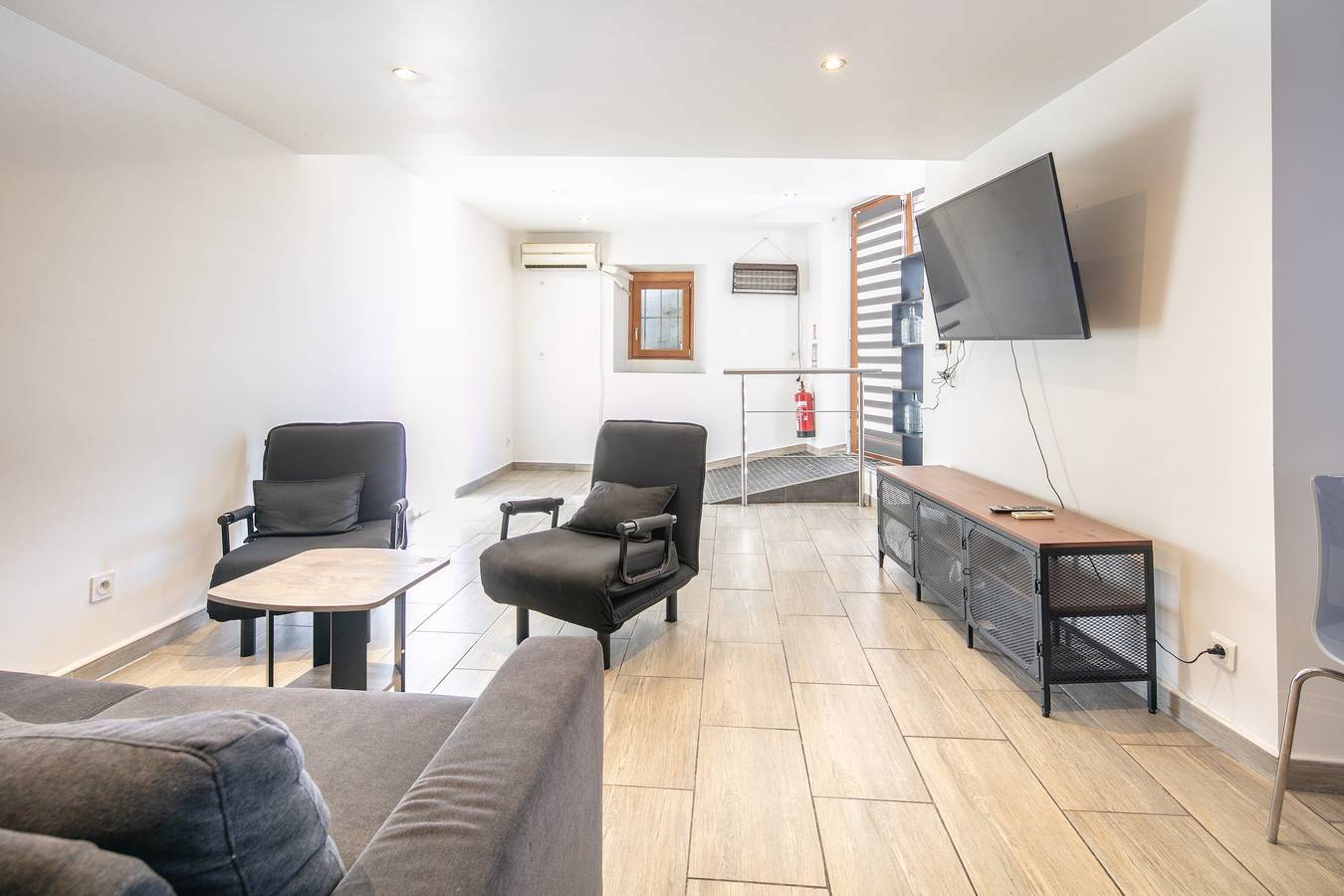 Entire apartment, Le Refuge de Valdaine - Joli studio climatisé in Saint-Geoire-en-Valdaine, La Tour-du-Pin region