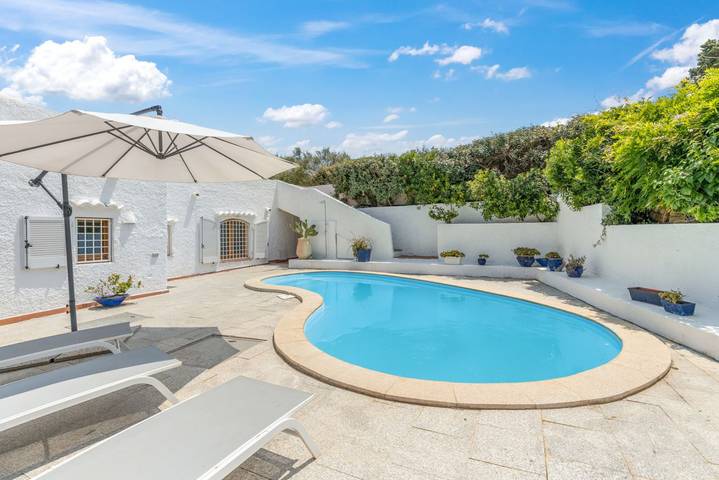 Villa pour 8 personnes, avec jardin et piscine