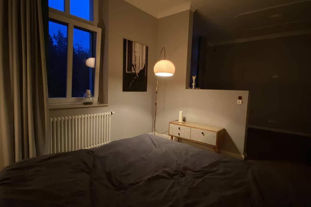 Ganze Wohnung, Luxus-Whg. im Grünen nahe Berlin in Altbauvilla - keine Direktbuchung - Anfrage in Birkenwerder, Ruppiner Seenland