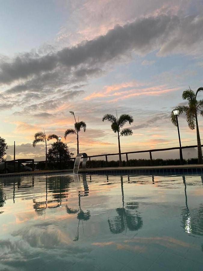 Casas e apartamentos de temporada para 24 pessoas, com jardim e vista e ainda balcão and piscina em Itapetininga