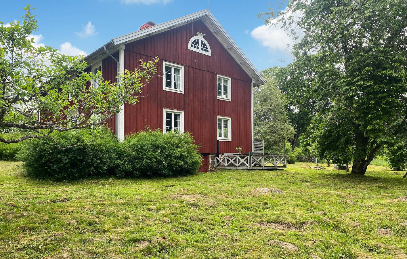 Hus för 8 Personer med trädgård in Kronobergs