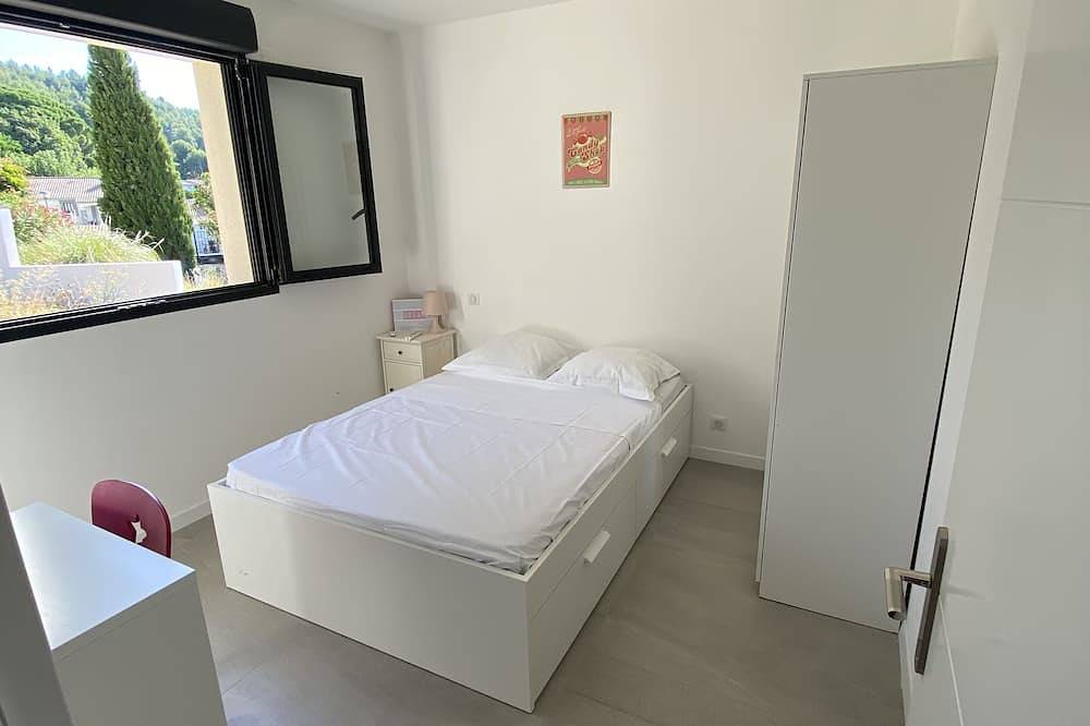 Villa 6 persons near Cassis Marseille Aix en Provence swimming pool barbecue view in Auriol, Marsella region