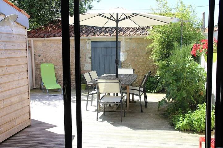 Location de vacances pour 6 personnes, avec Terrasse à Port-des-Barques