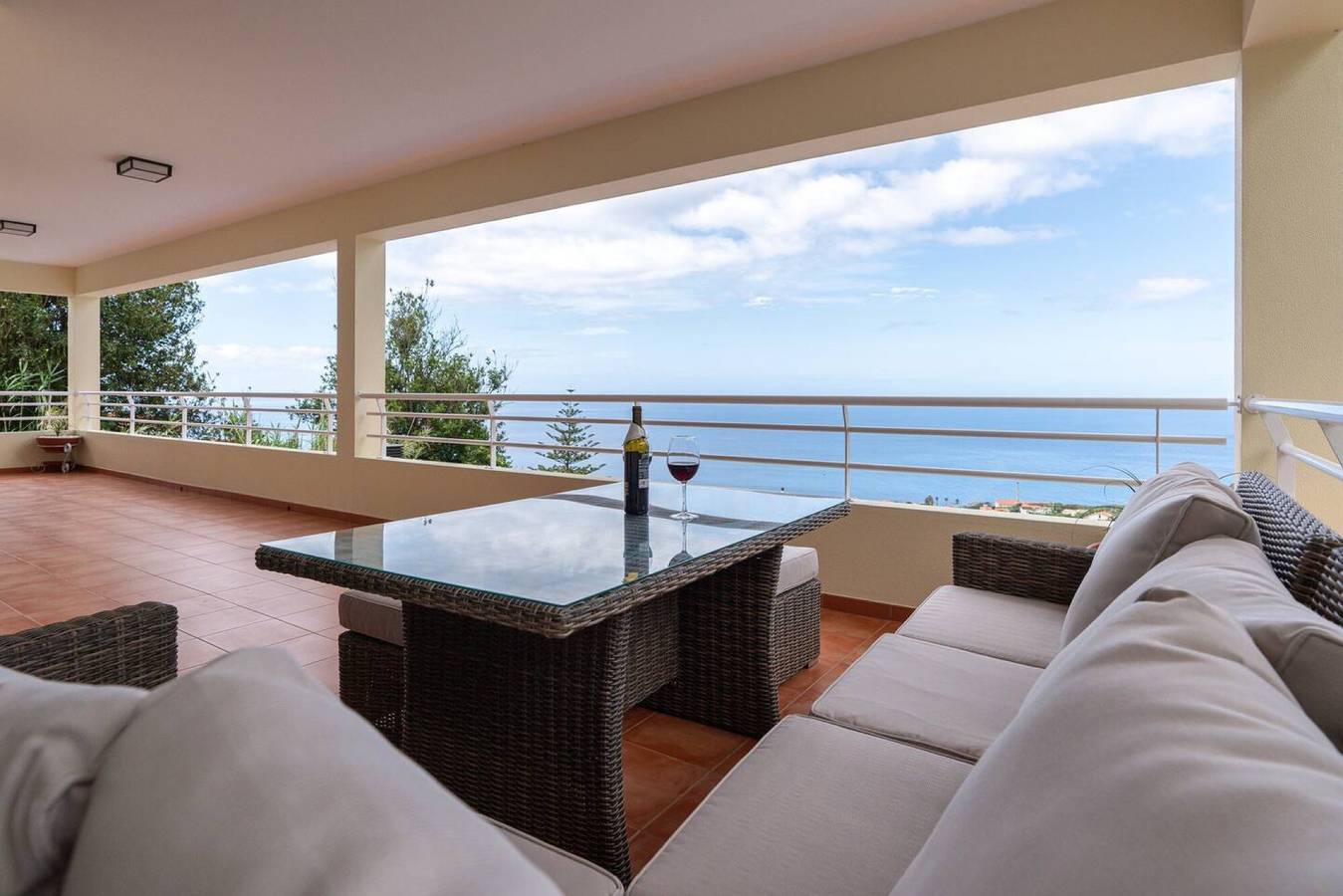 Ferienhaus 'Sunnyside Villa' mit Meerblick, Wlan und Klimaanlage in Arco da Calheta, Madeira