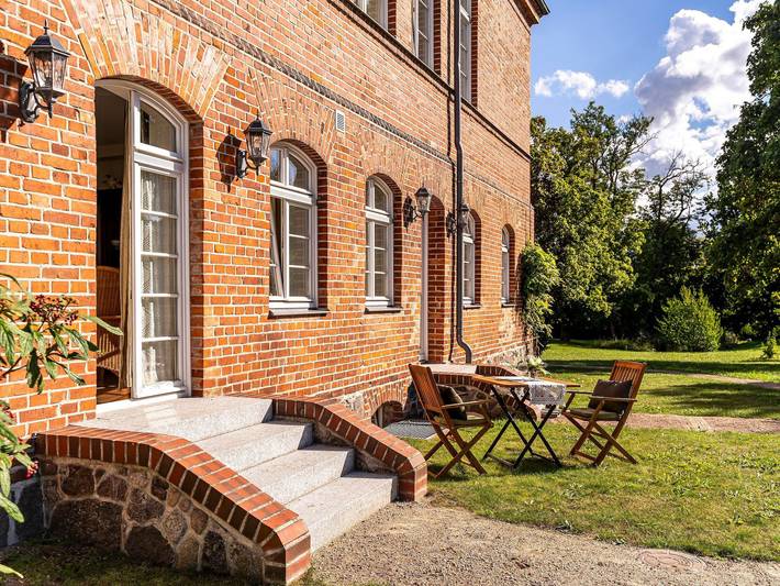 Schloss für 7 Personen, mit Terrasse und Garten sowie Seeblick in Ribnitz-Damgarten - 3