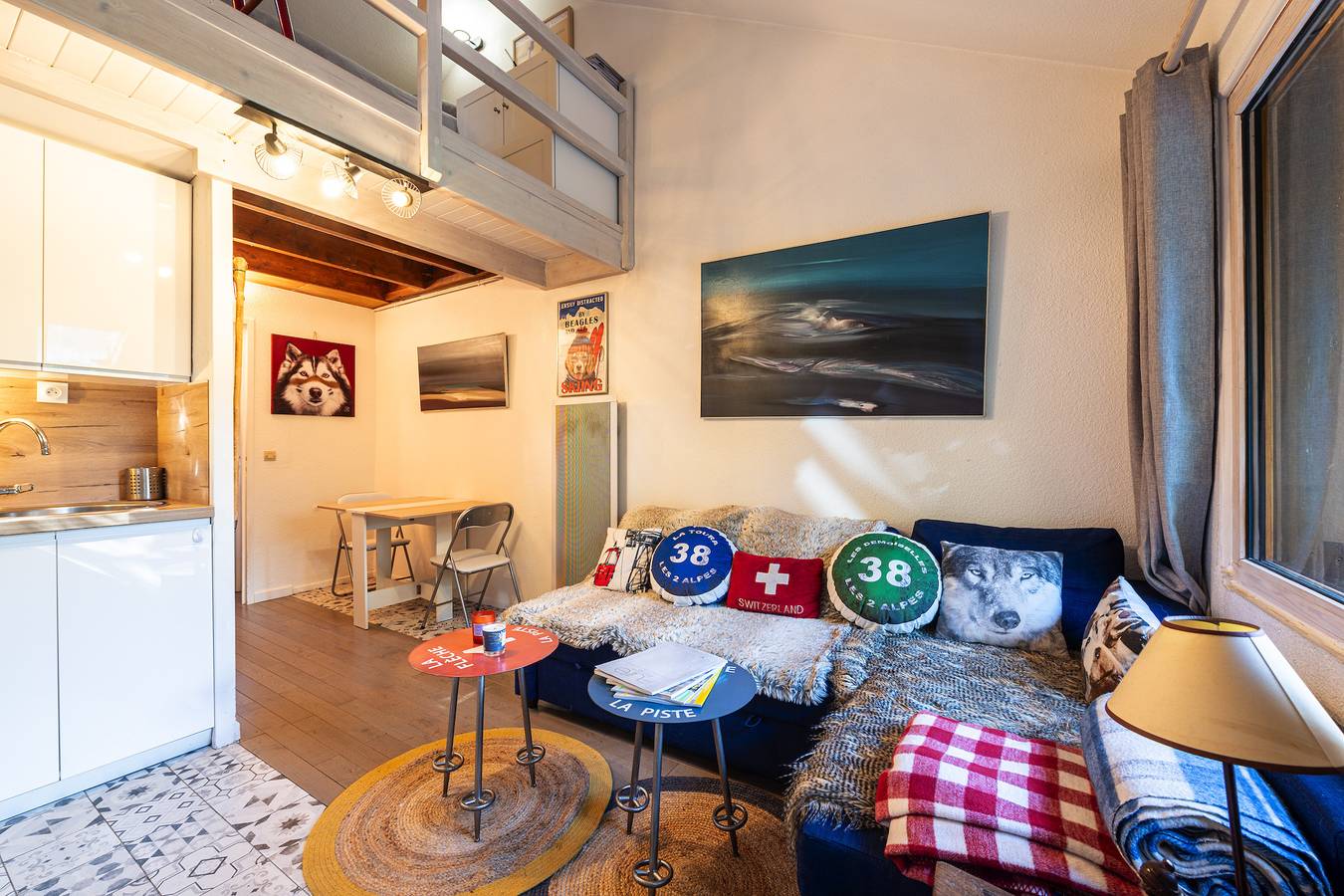 Appartement entier, Appartement 'Appartement 18' avec vue sur les montagnes, terrasse privée et Wi-Fi in Les Allues, Les Trois Vallées