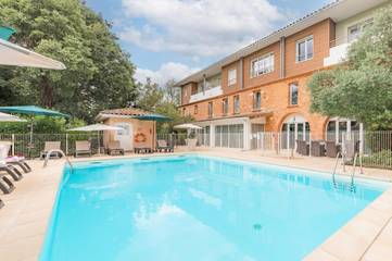 Cottage pour 2 personnes, avec jardin ainsi que piscine et sauna à Colomiers