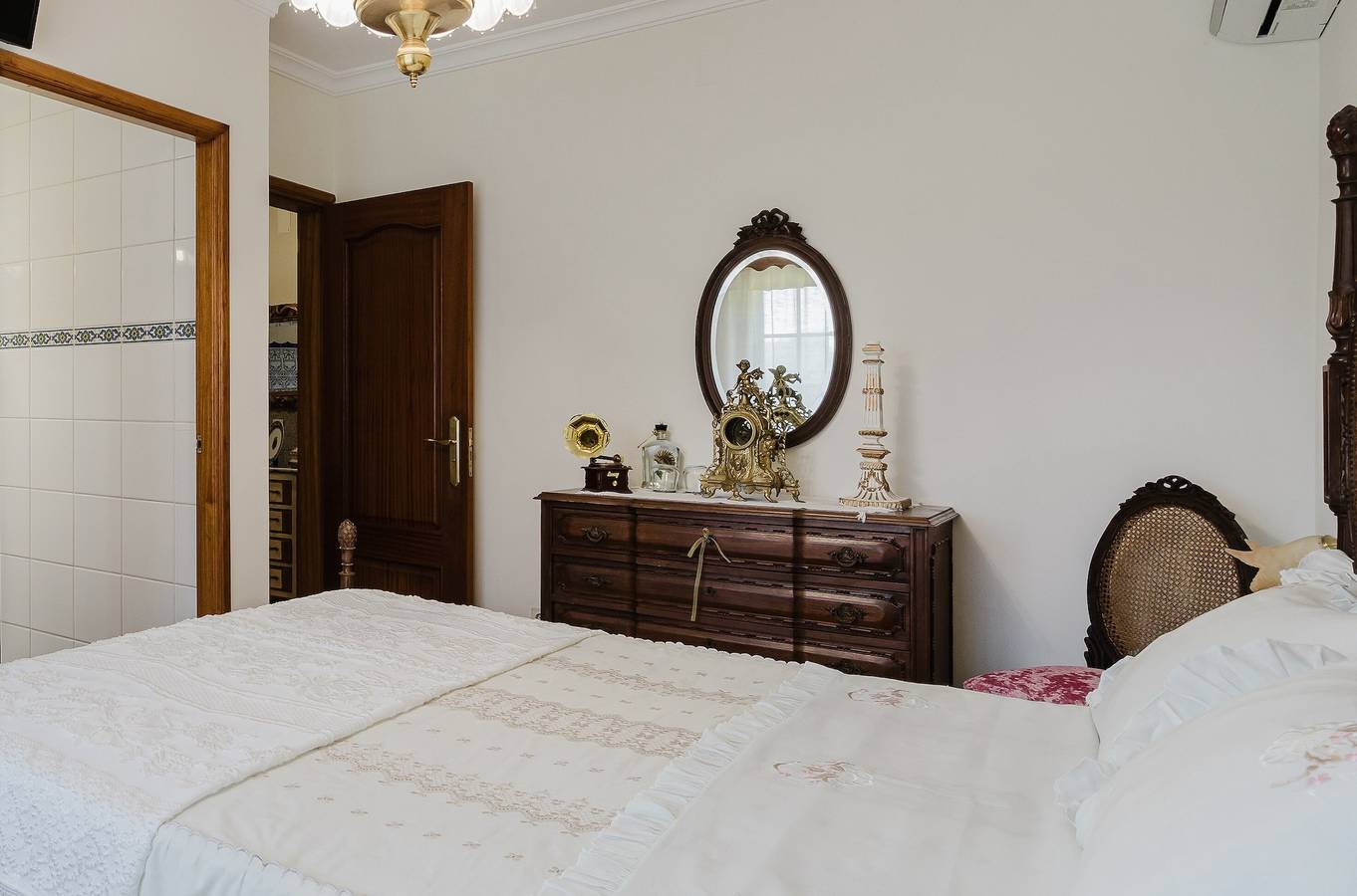 Habitación 'Quinta Do Passal - Quarto 1' con vistas a la montaña, Wi-Fi y aire acondicionado. in Gondoriz, Distrito de Viana do Castelo