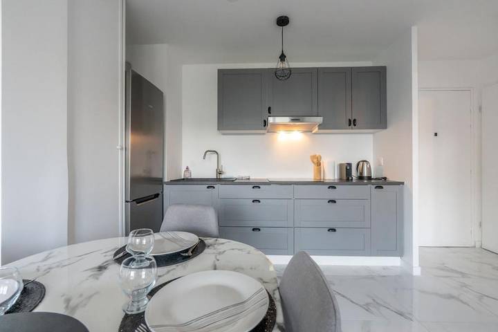 Gîte pour 6 personnes, avec terrasse dans Gare Du Val D Europe - 2