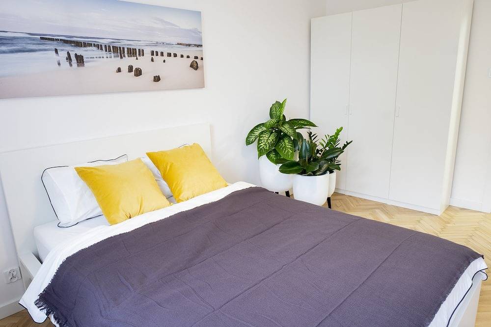 Entire apartment, The apartment has been recently renovated, comfortable and modern. in Warsaw, Masovia