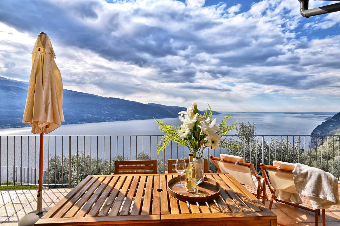 Ganze Wohnung, La Terrazza sul Lago in Oldesio, Tignale