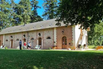 Gîte pour 19 personnes, avec jardin dans Brestot