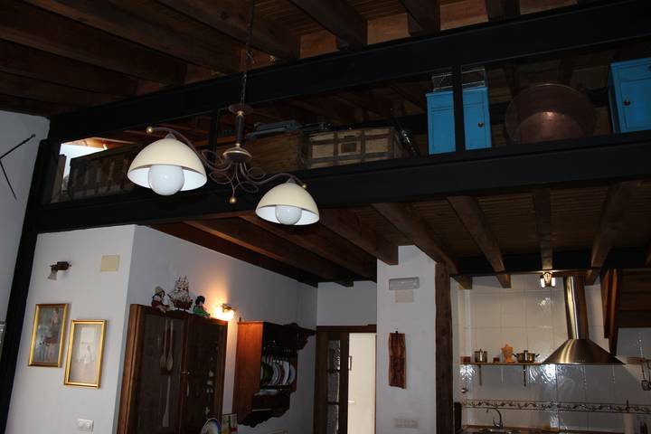 Landhaus 'La Chimenea De Soria I' mit Bergblick, Gemeinschaftspool und Wlan in Espeja de San Marcelino, Soria Provinz