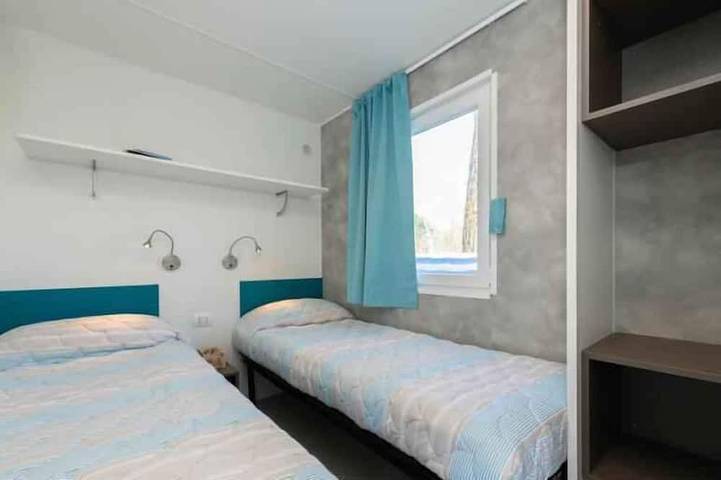 Mobil-home avec climatisation et véranda en bois in Cesenatico, Province de Forlì-Cesena