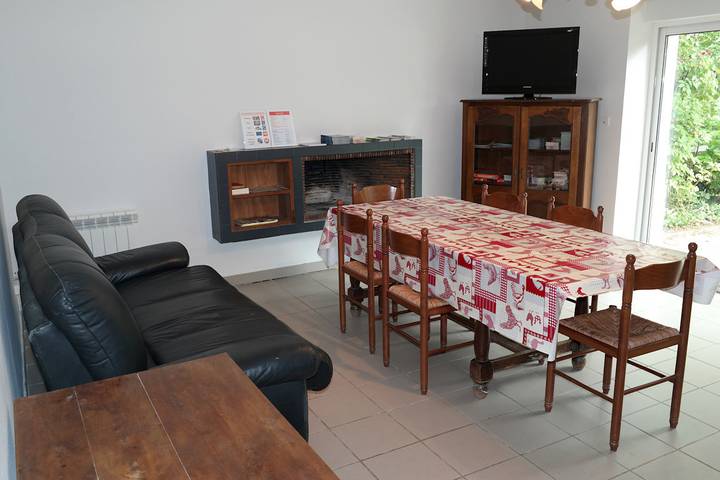 Gîte pour 12 personnes, avec jardin et terrasse, animaux acceptés au Parc Naturel Régional du Marais poitevin - 4