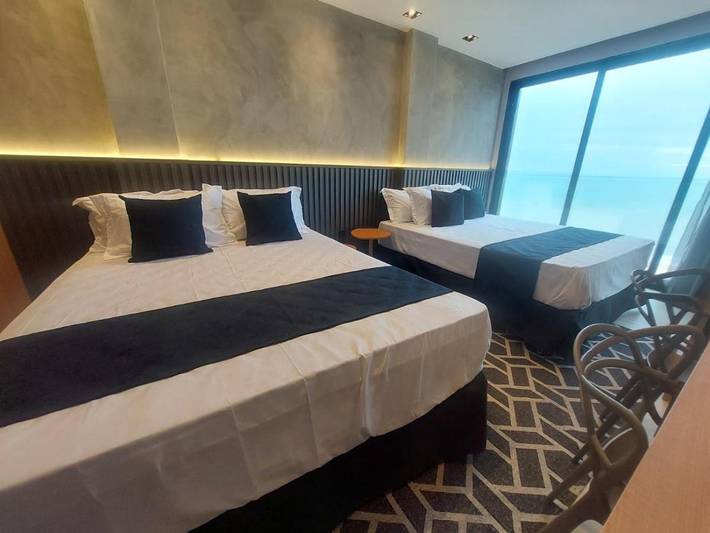 Pousadas para 2 pessoas, com jacuzzi e terraço e ainda piscina em Macaé