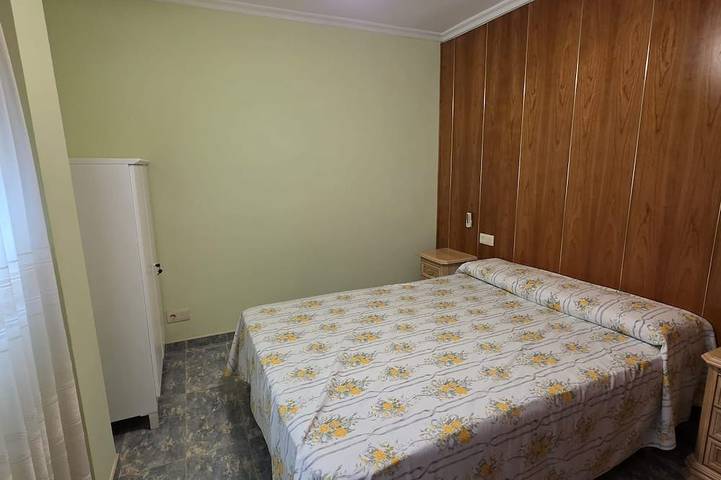 Ganze Wohnung, Penthouse With Ocean Views, Quiet Setting, 2-Minute Walk To The Beach in Platja de Sant Antoni (Cullera), Cullera