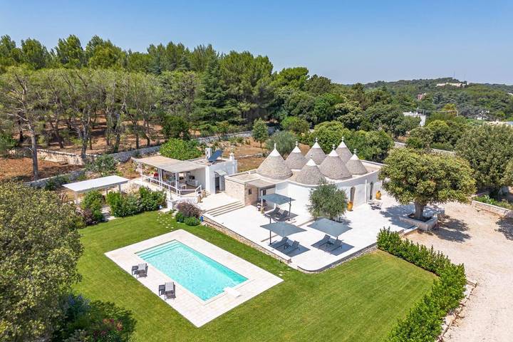 Agriturismo per 2 persone, con Terrazza e Giardino nonché Piscina e Panorama a Fasano