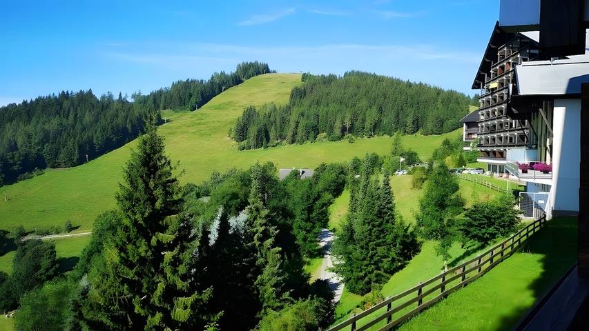 Ολόκληρο το διαμέρισμα, Apartment with Swimming Pool, Mountain Views, Balcony and Wi-Fi in Mittelkärnten