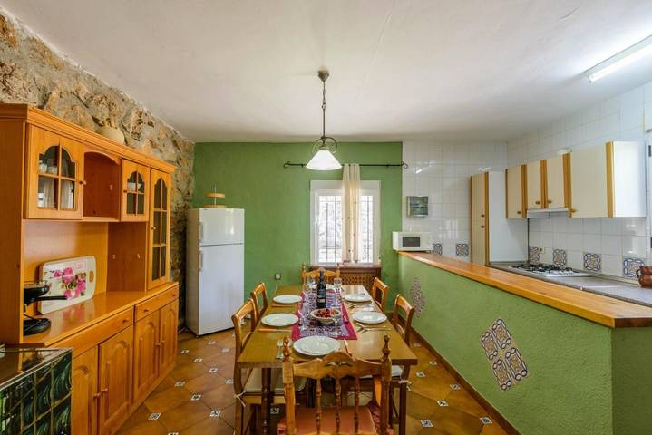 Casa rural para 8 personas, con jardín además de vistas y piscina en Torres (Jaén) - 4