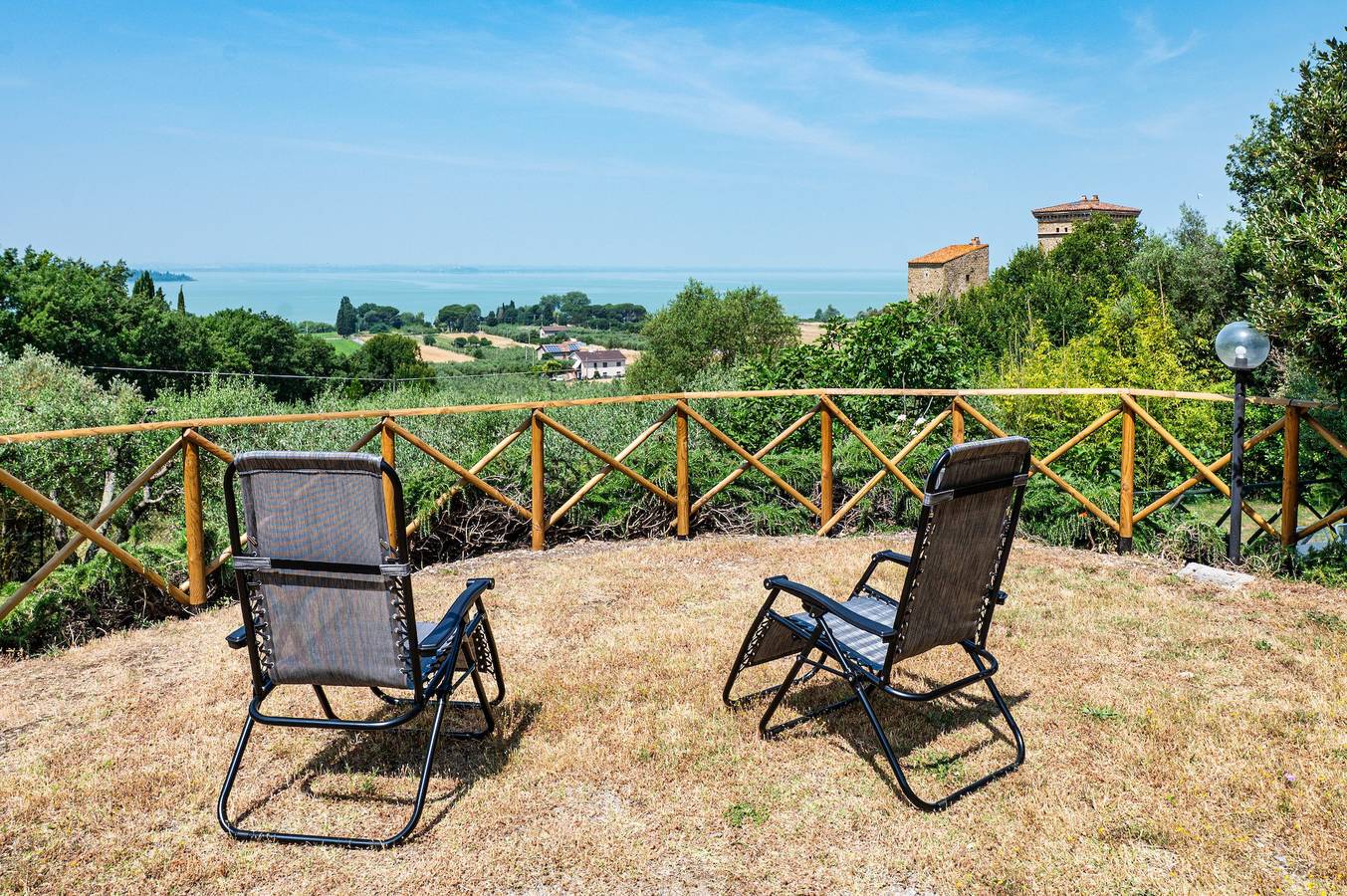 Ferienhaus 'Del Riccio' mit Seeblick, Wlan und Klimaanlage in Magione, Lago Trasimeno
