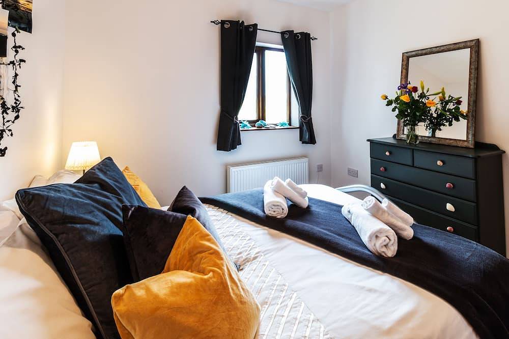 The Boathouse has fantastic country views near spectacular coastal walks in Aberdeenshire