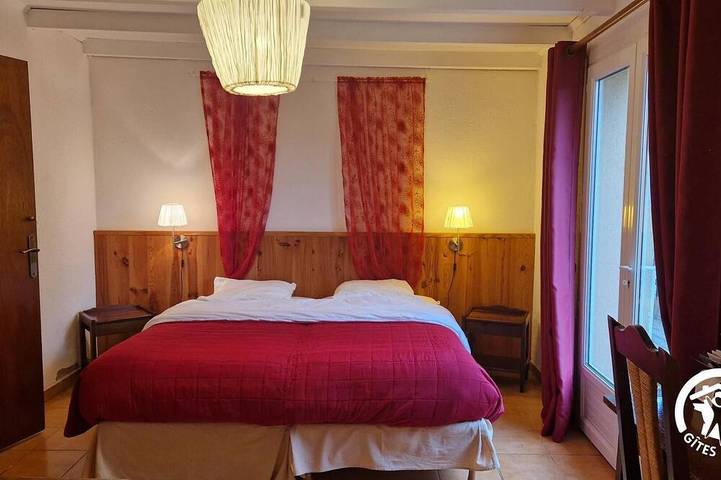 Gîte pour 10 personnes, avec jardin et piscine à Larroque - 4