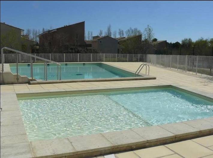Location de vacances pour 4 personnes, avec bassin pour enfant ainsi que jardin et piscine, adapté aux familles à Saint-Saturnin-lès-Avignon - 4