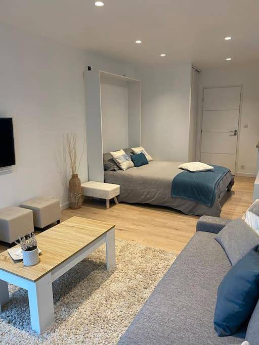 Gîte pour 2 personnes, avec terrasse et jardin dans Crevin - 3