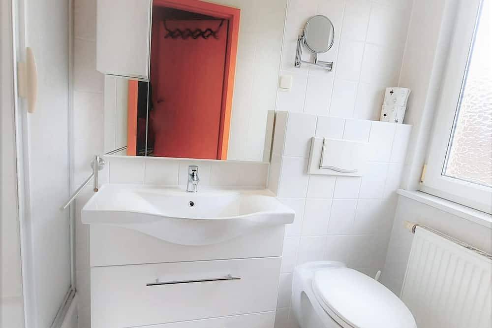 Ganze Wohnung, Bungalow 8 mit Fahrradbox abschließbar - Bungalow Nr. 7 & 8 Fahrradboxen in Binz, Rügen