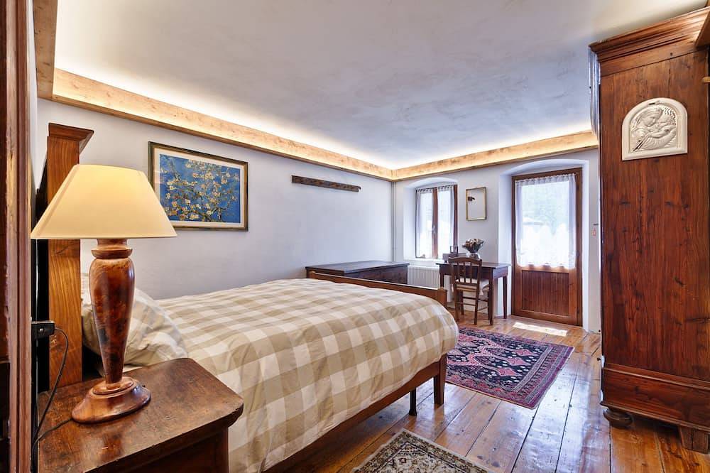 Typisches Cadore-Haus, 10 Minuten von Cortina entfernt in Vodo di Cadore, Östliche Dolomiten