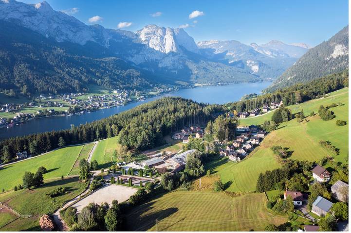 Chalet für 3 Personen, mit Balkon und Terrasse sowie Garten und Sauna in Grundlsee