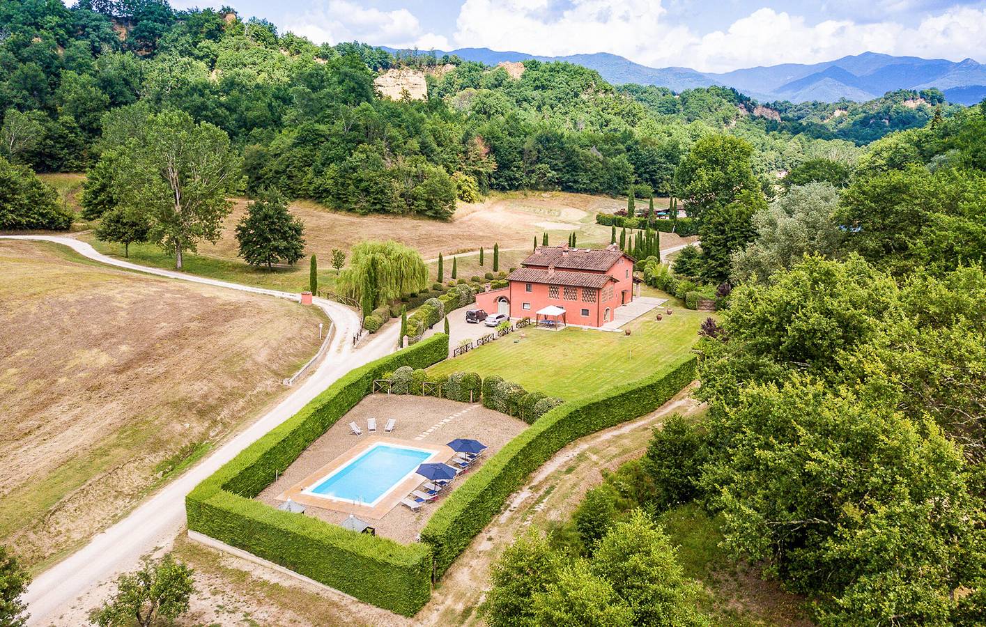 Gemütliche Wohnung mit Pool, WiFi & Parkplatz in Leccio in Reggello, Valdarno