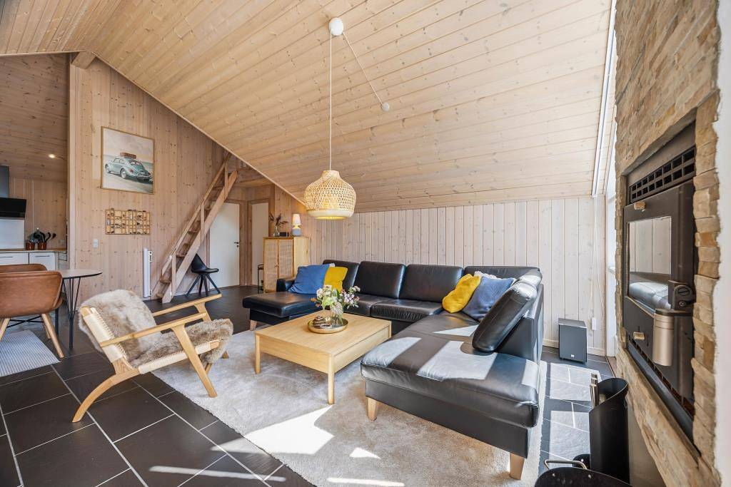 Schickes Reetdach Haus mit Sauna und Whirlpool in Blavand, Varde