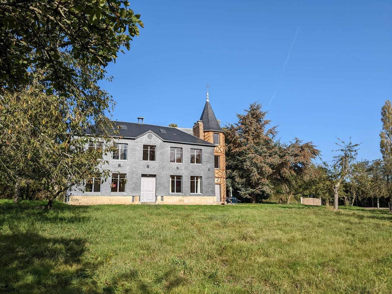 Ganze Wohnung, Ferienwohnung für 6 Personen mit Terrasse in Livarot-Pays-d'Auge, Lisieux und Umgebung