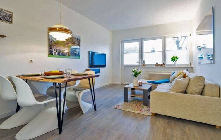 Appartement entier, Nur 60m zum Wasser, bis 5 Personen mit 2 Schlafzimmer, Haustier willkommen in Dranske, Région de Rügen