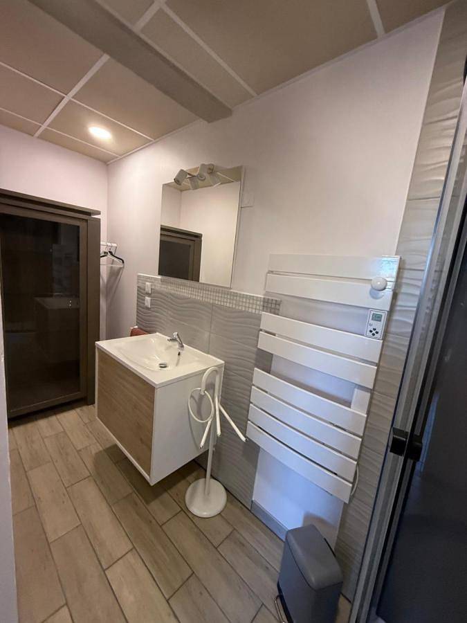 Gîte pour 2 personnes, avec Terrasse et Piscine à Baudreix