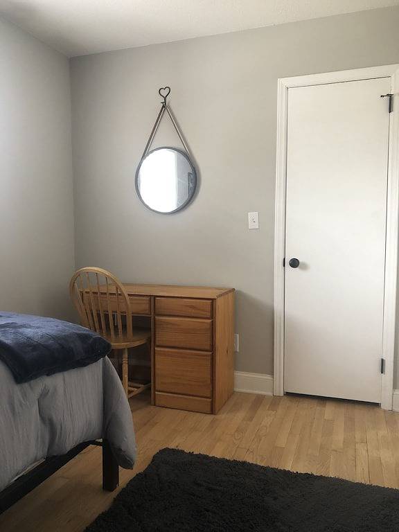 Mayberry’s Best! Peaceful, Bonus Room, Deck, Huge Yard, 5 min to downtown in Mount Airy, Surry County