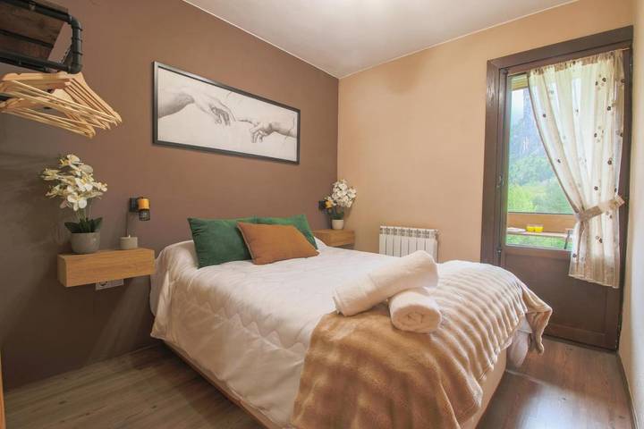 Gîte pour 5 personnes, avec vue ainsi que piscine et jardin à Torla - 3